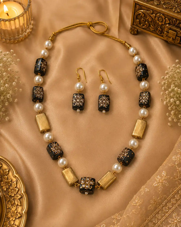 Noir Pearl Statement Necklace Set