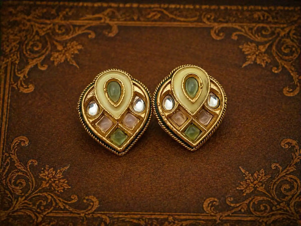 Emerald Kundan Heart-Shaped Antique Stud Earrings