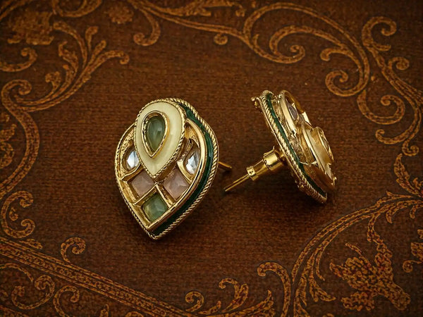 Emerald Kundan Heart-Shaped Antique Stud Earrings