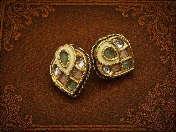 Emerald Kundan Heart-Shaped Antique Stud Earrings